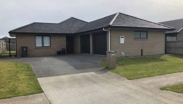 10 Teatree Close, Huntington