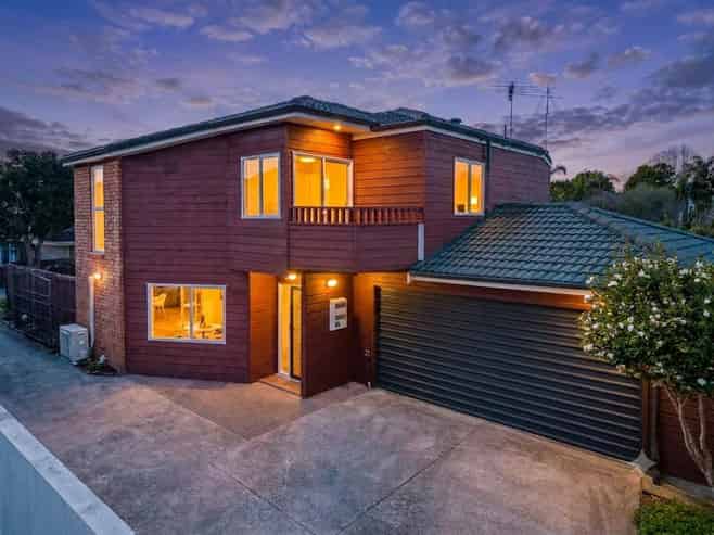 8A  Derby Downs Place, Ellerslie
