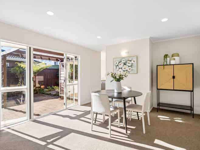 8A  Derby Downs Place, Ellerslie