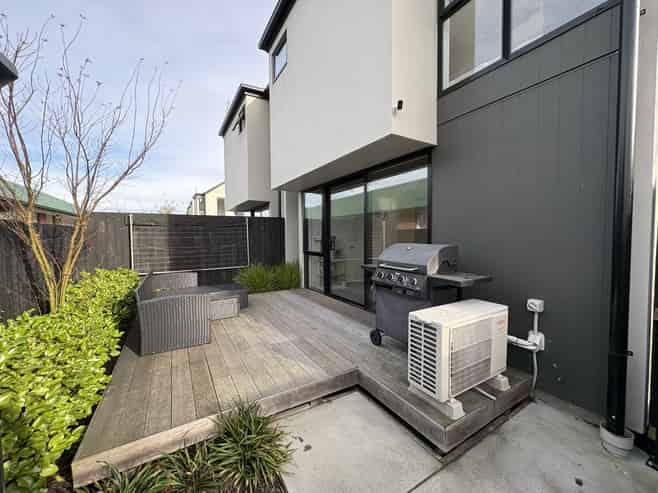 1/406 Armagh Street, Linwood