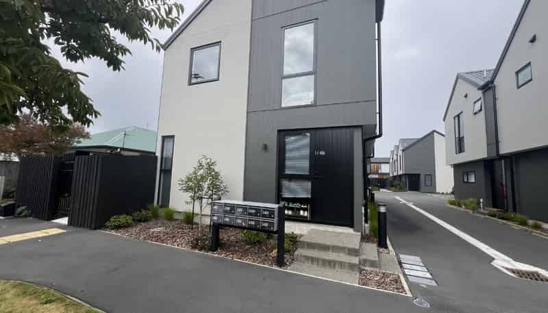 1/406 Armagh Street, Linwood
