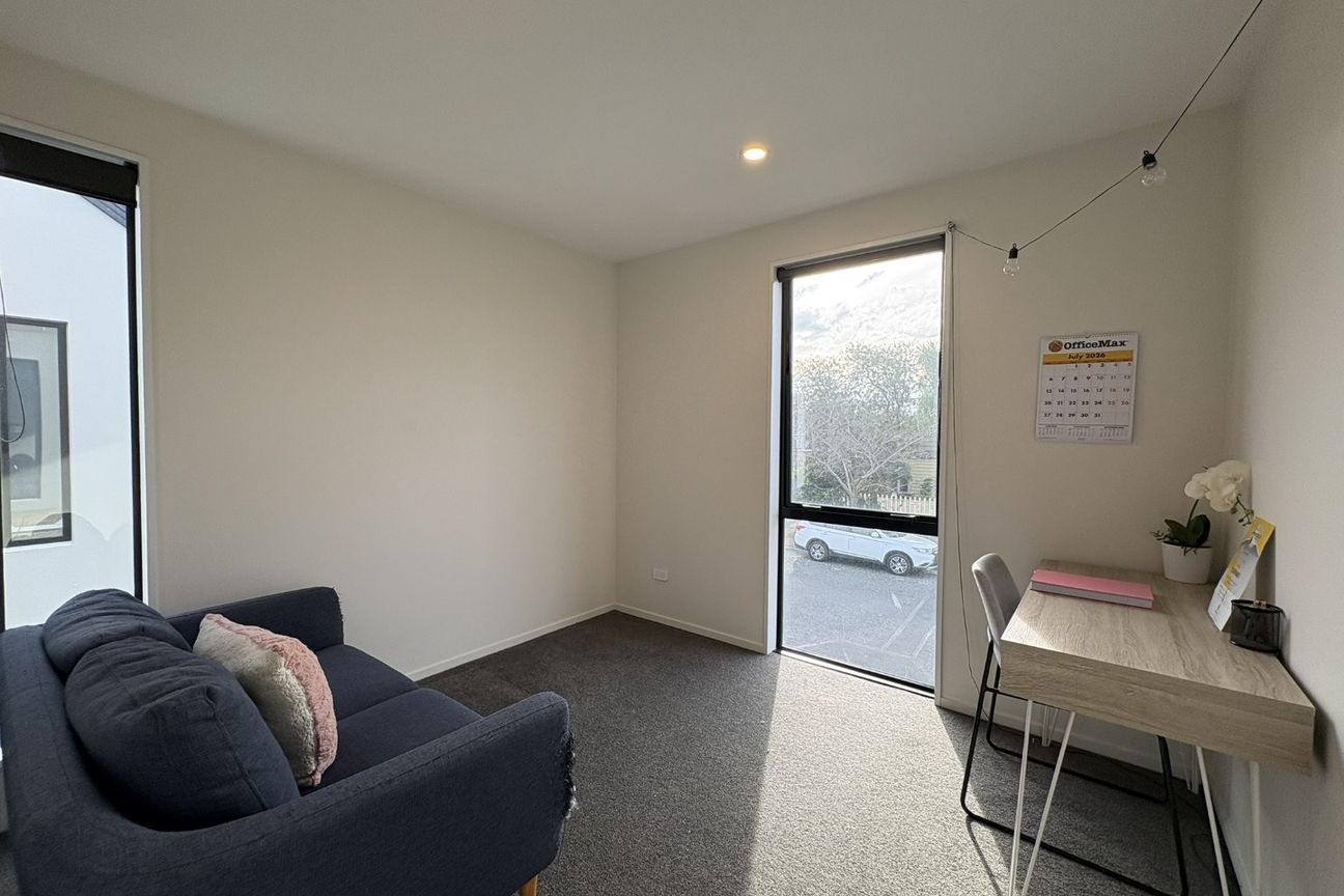Modern 2 Bedroom Townhouse – další