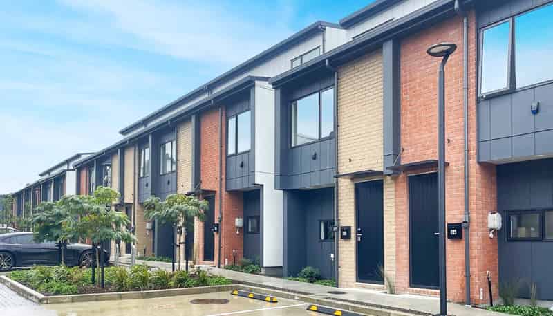 39 Parkwood Avenue , Westgate