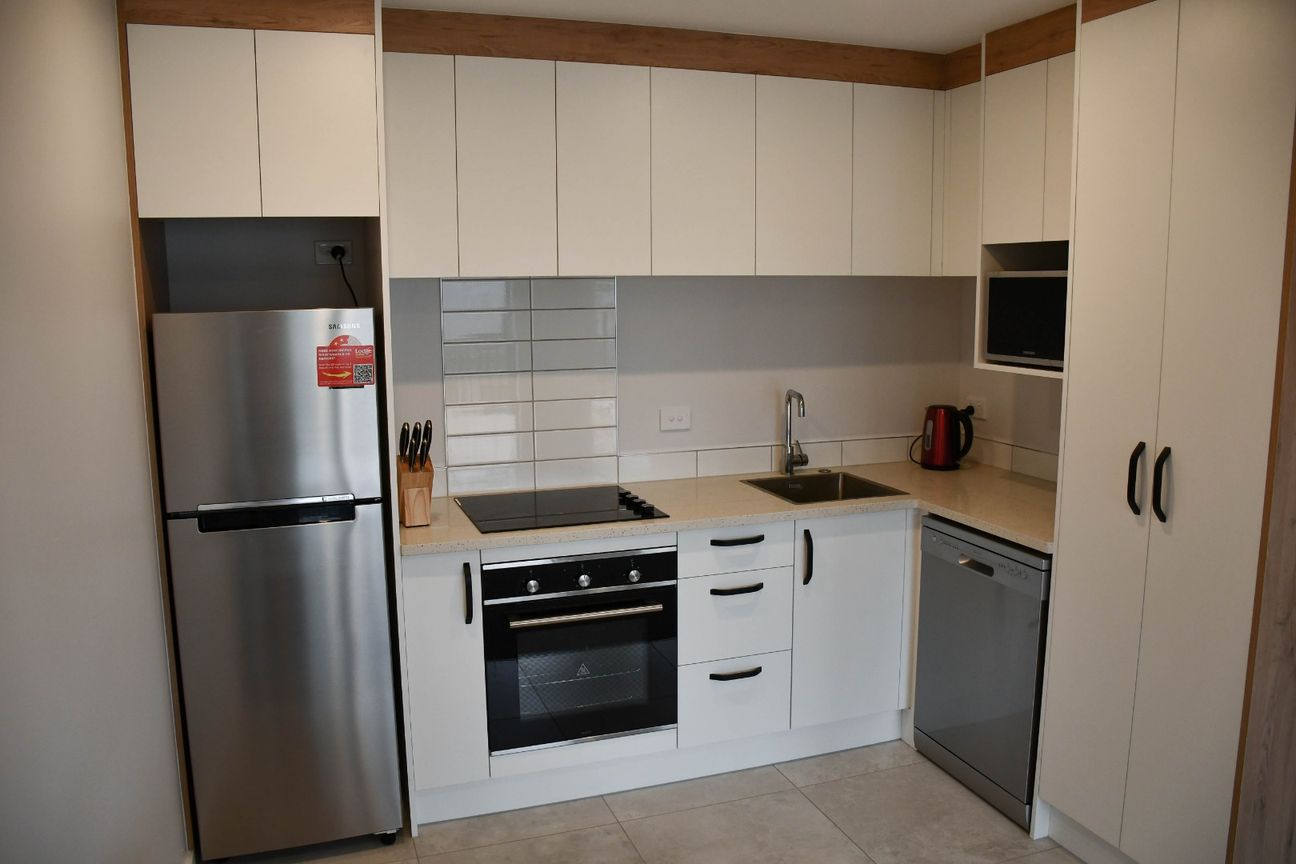 Furnished Studio Unit - Więcej