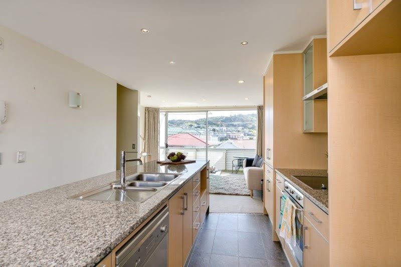 Sunny Modern 3BR Townhouse in Newtown! - Widok 3