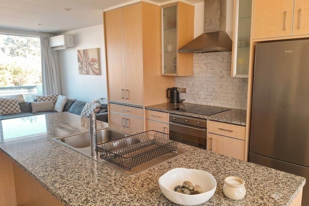 Sunny Modern 3BR Townhouse in Newtown! - Widok 2