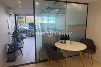 HIGH-EXPOSURE REMUERA OFFICE