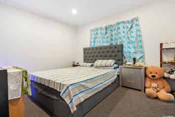 12 Karetai Crescent , Favona