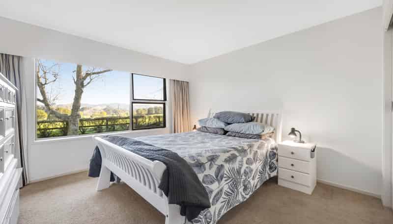 1 Tourist Road, Clevedon