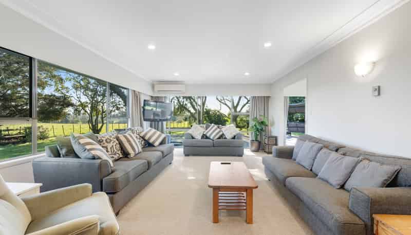 1 Tourist Road, Clevedon