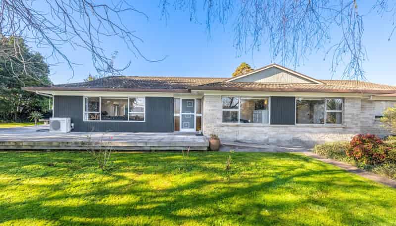 1 Tourist Road, Clevedon
