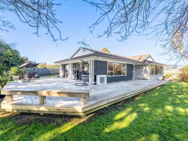 1 Tourist Road, Clevedon