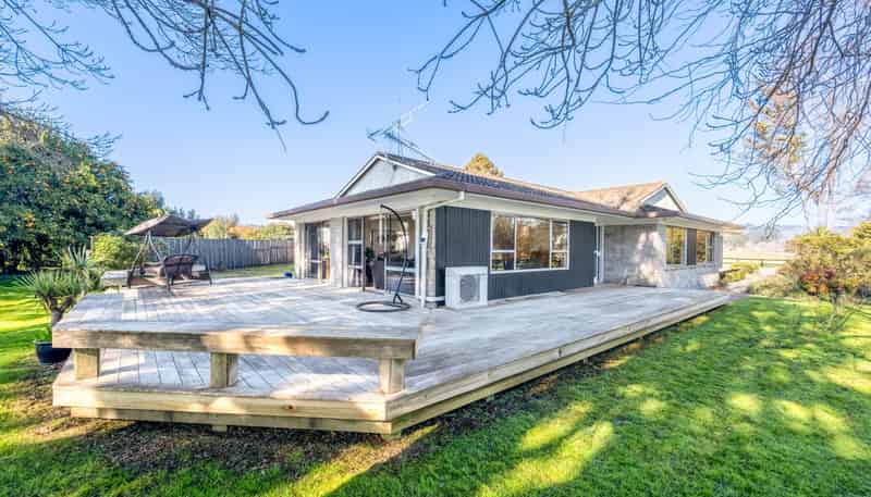 1 Tourist Road, Clevedon