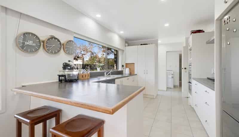 1 Tourist Road, Clevedon