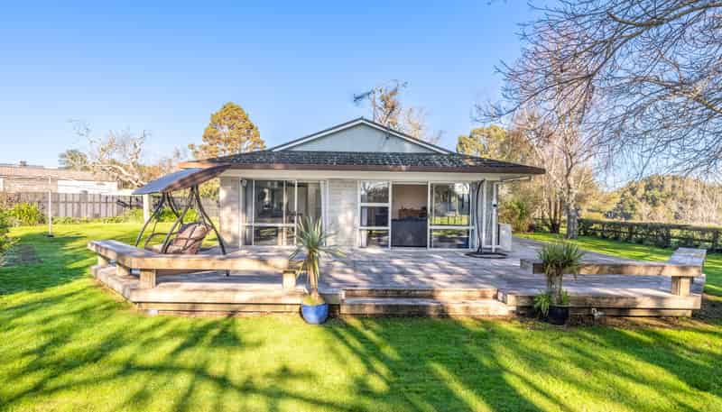 1 Tourist Road, Clevedon
