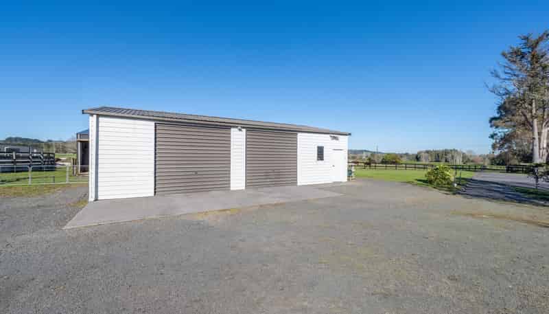 1 Tourist Road, Clevedon