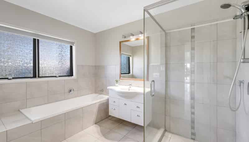 1 Tourist Road, Clevedon