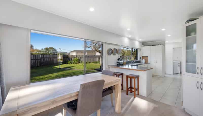 1 Tourist Road, Clevedon