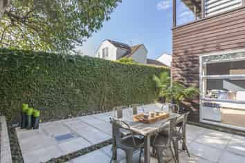4B Hamilton Rd, Herne Bay