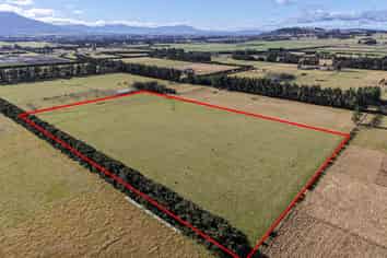 77 Leslies Road, Cust