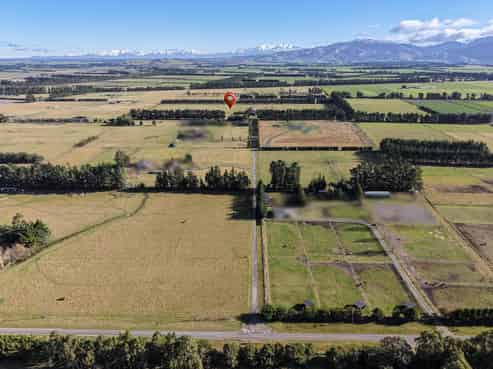 77 Leslies Road, Cust