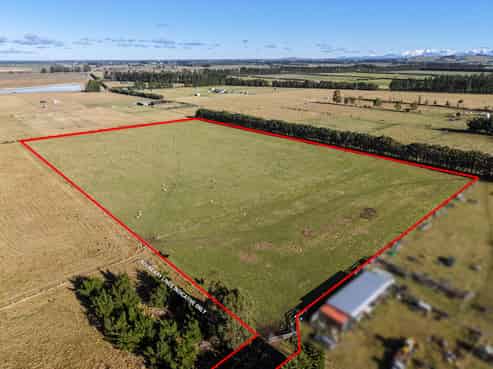 77 Leslies Road, Cust
