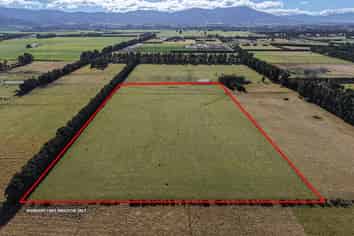 77 Leslies Road, Cust