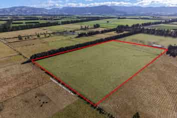 77 Leslies Road, Cust