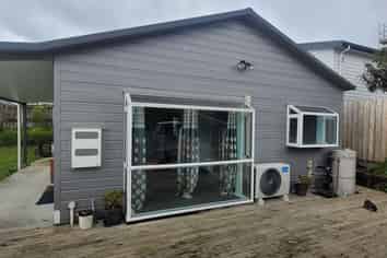 5 Rickards Place, New Lynn