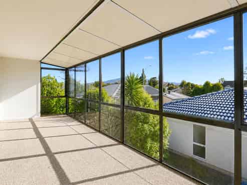 8 Devon Street, Glenholme