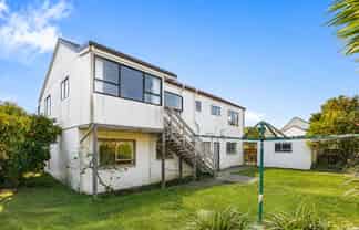 8 Devon Street, Glenholme