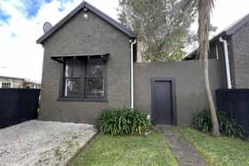 57 Joseph Street, West End