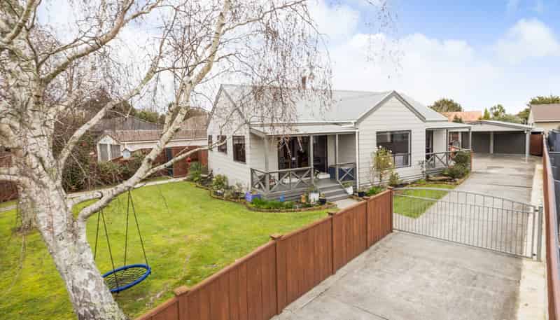 5 Cedar Grove, Highbury