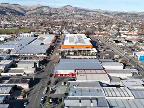 Versatile industrial premises in Sydenham