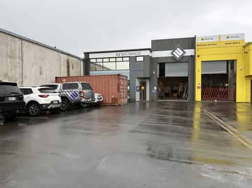 Versatile industrial premises in Sydenham