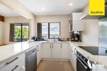 29 Kemp Road, Massey