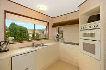 a/37 Rangitoto Terrace, Milford