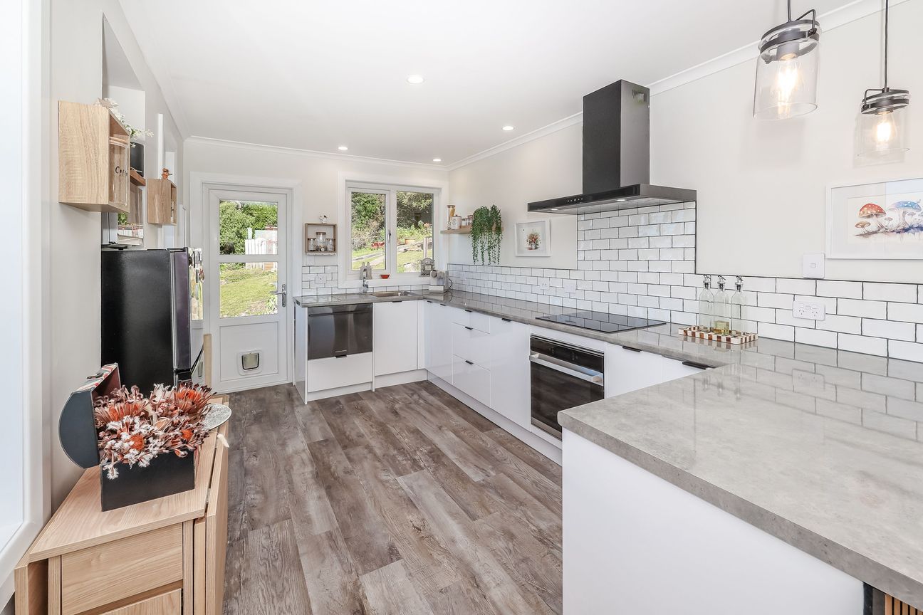 Unfurnished Sunny 3 Bedroom Home - Aanzicht 5