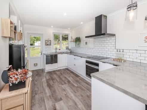 5 Churchill Road, Green Island