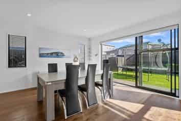 10 Onekura Street, Red Beach
