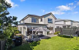 10 Onekura Street, Red Beach