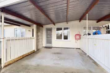 5F Adele Street, Woodville