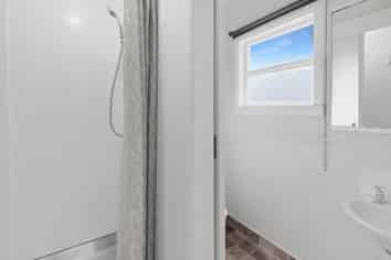5F Adele Street, Woodville