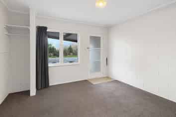 5F Adele Street, Woodville