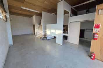 Affordable Industrial Unit - Vacant & Freehold