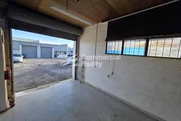 Affordable Industrial Unit - Vacant & Freehold