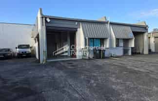 Affordable Industrial Unit - Vacant & Freehold