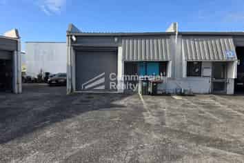 Affordable Industrial Unit - Vacant & Freehold