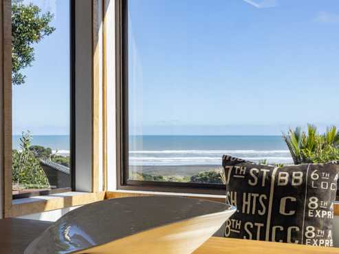 101b Garden Road, Piha