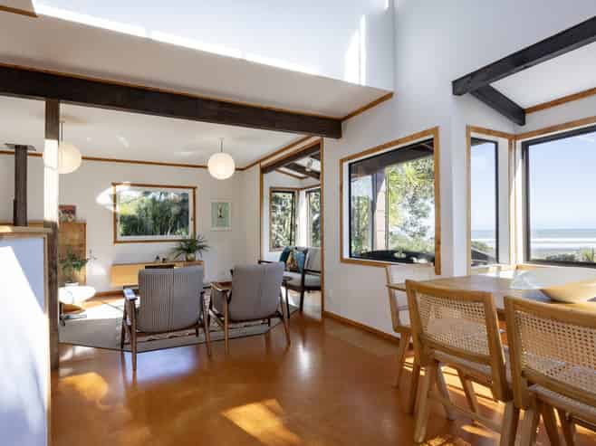 101b Garden Road, Piha
